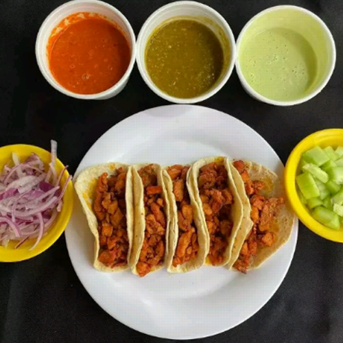 Tacos de adobada de puerco